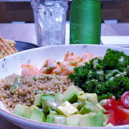 es-camarones-quinua-kale