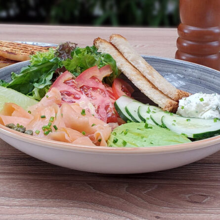 Ensalada de Salmón Ahumado