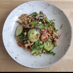 Ensalada de Garbanzo, Pepino y Pollo